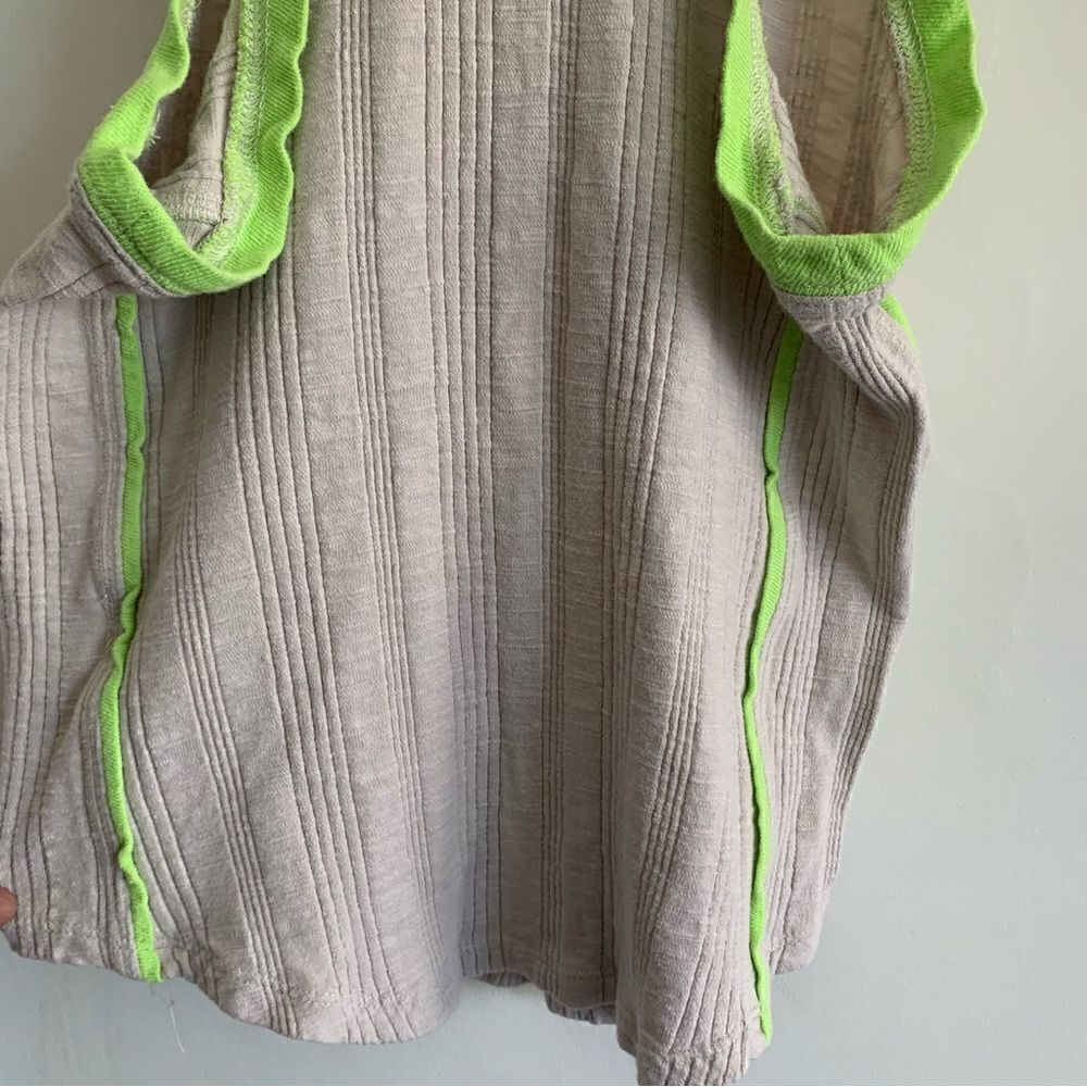 FREE PEOPLE GRAY MOCK TOP - Picture 10 of 11